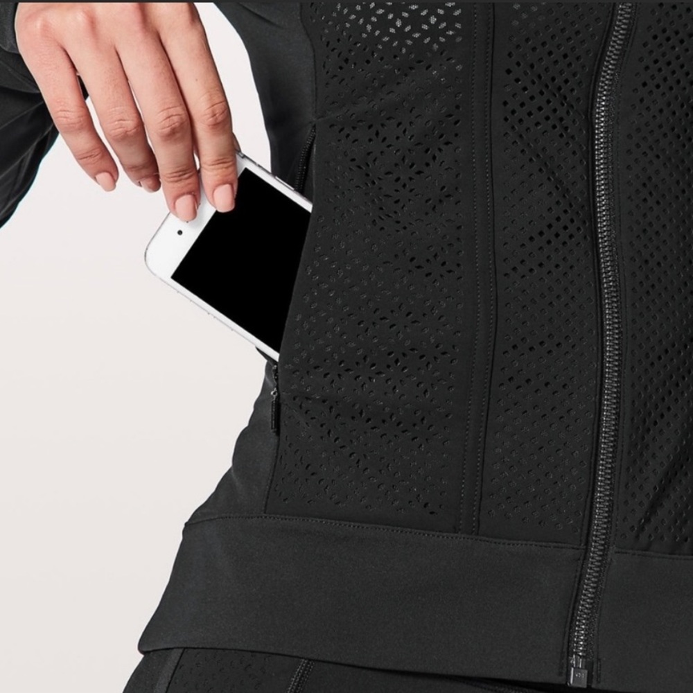 LuLuLemon Get Your Peek On Black Jacket SIZE 4 - Picture 5 of 17